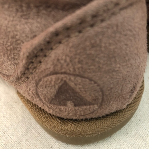 Girls cute brown faux soft leather boots with fur.=,  Bundle and Save!! - Picture 4 of 5